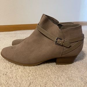 Old Navy Faux Suede Ankle Strap Boots Size 9.5 Taupe